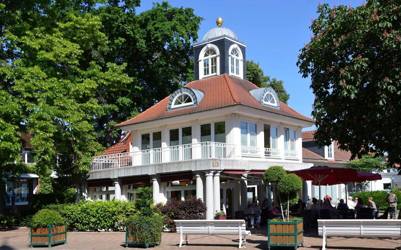 Große weiße Villa